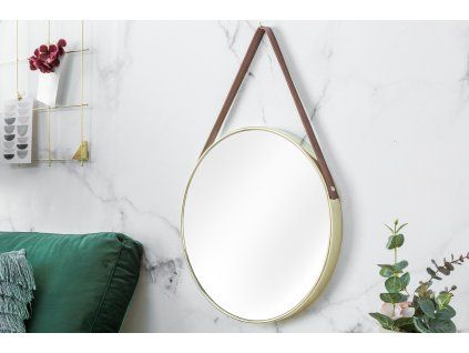 Designové kulaté závěsné zrcadlo v interiéru