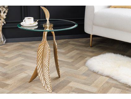 Příruční stolek Feather 65 cm zlatý kovový design s dekorativní podnoží