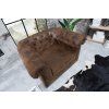 Stylové čalouněné křeslo Chesterfield nízké