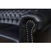 Luxusní sedačka Chesterfield se stříbrnými cvočky