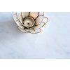 Luxusní příruční stolek Elegance 60 cm bílý mramor zlatý detail